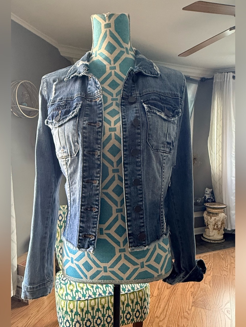 Kut from the Kloth Jacket Small Blue Jean Trucker Stretch Lily Denim